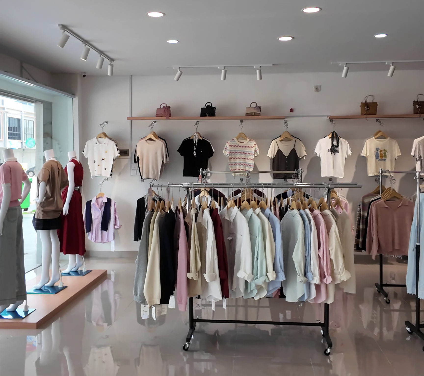 Moda Paolo Batam Hadirkan Koleksi Fashion Stylish di Garden Avenue